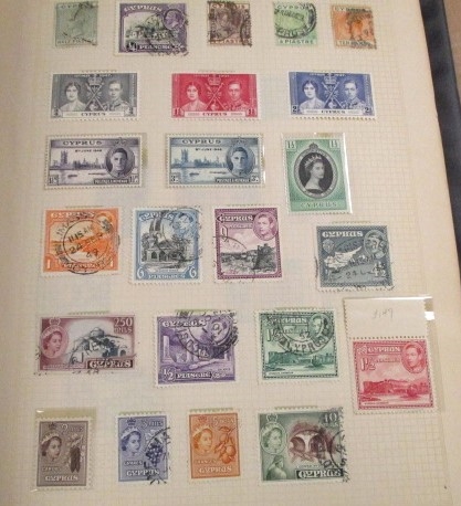 Group of Albums and Binders, Over 9600 Foreign Stamps (Est $200-300)